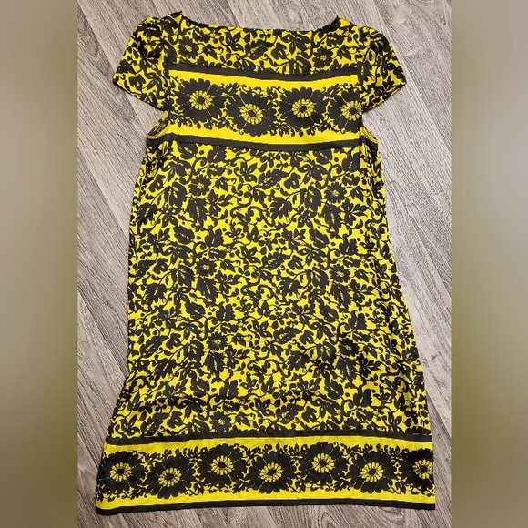 DIANE VONFURSTENBURG 100% SILK S/S SMOCK DRESS | SIZE 4 | Like New! - Picture 5 of 5